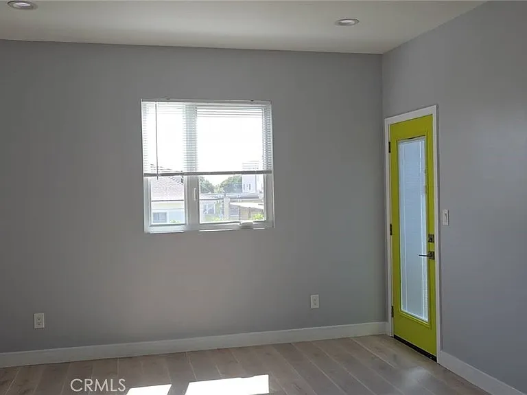 2250 W 14th St — Photo 15