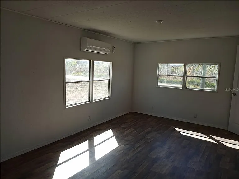 3368 Maple Ln — Photo 10