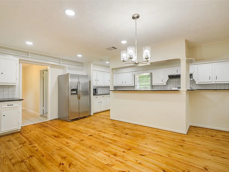804 Chickasaw Dr — Photo 8