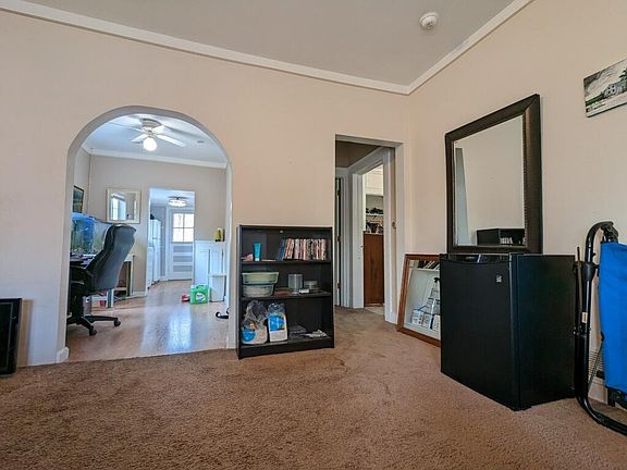 3rd image of 439 E Lewiston Ave