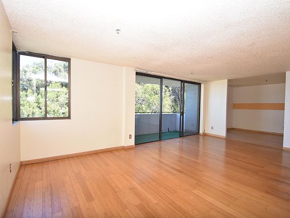 5th image of 555 Pierce St APT 1320