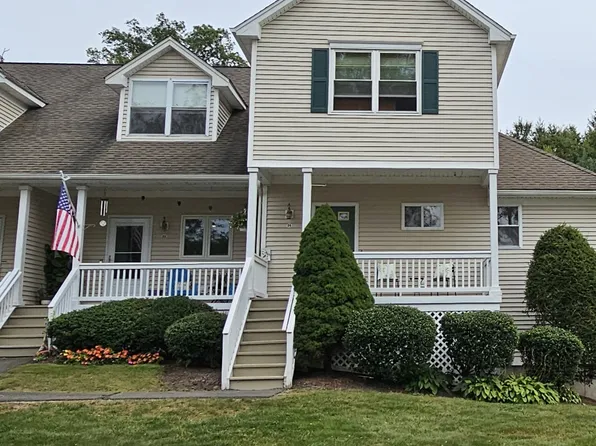 25 Copper Creek Circle #25, Newtown, CT 06470