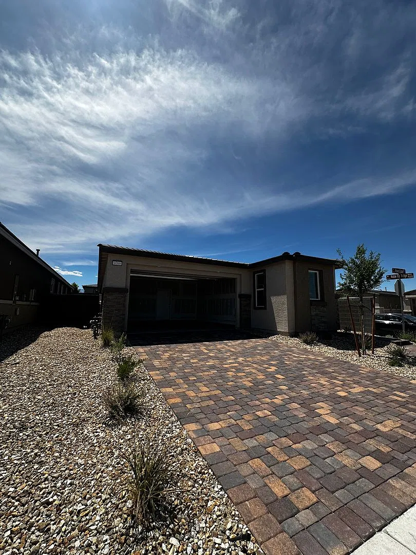Beautiful 1 story home close to Kyle Canyon and Mount Charleston — Photo 1