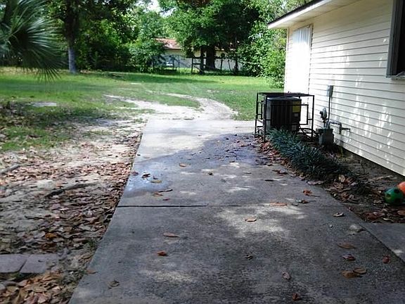 2nd image of 1226 W Maxwell St