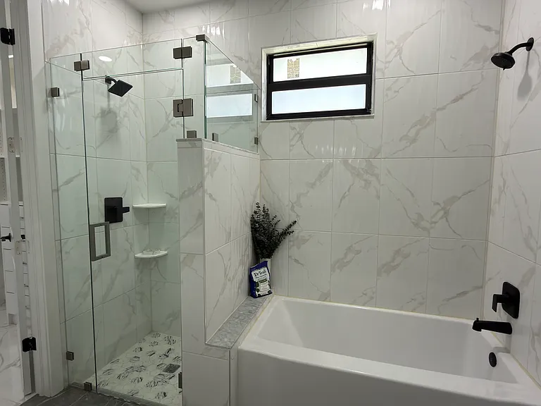 3005 NW 42nd Pl — Photo 14