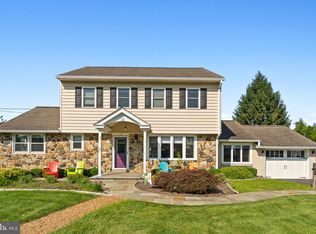 12 Crumley Ave, Malvern, PA 19355