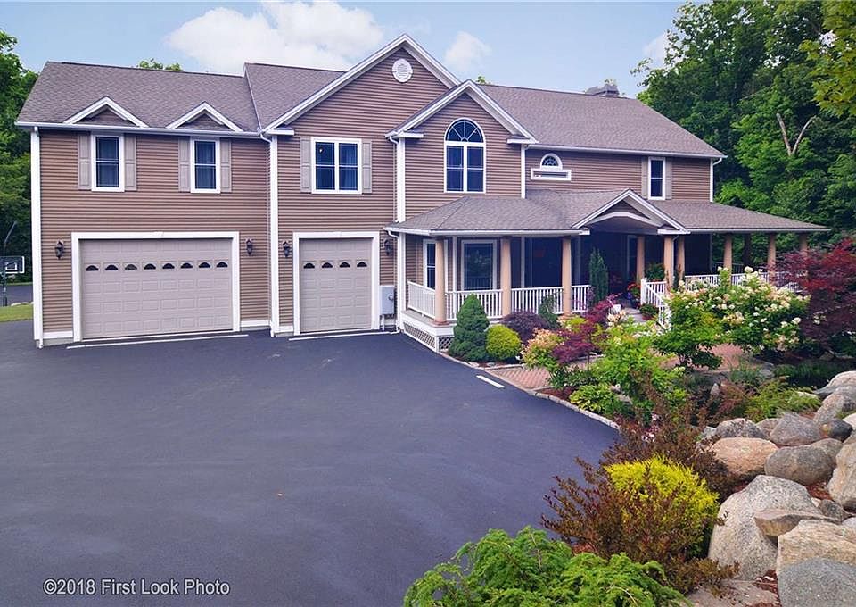 1st image of 45 Oakwood Dr