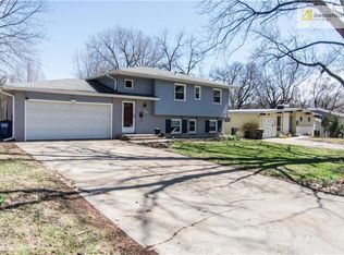 7601 Kessler Ln, Overland Park, KS 66204