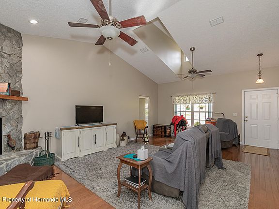 3rd image of 4395 Eva Lou Dr