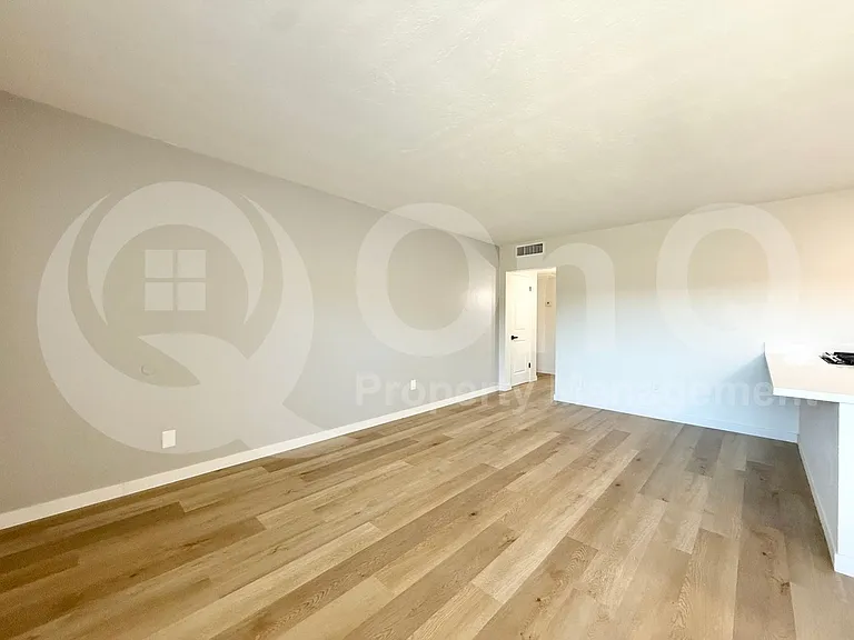 25 E Eva St #14 — Photo 6