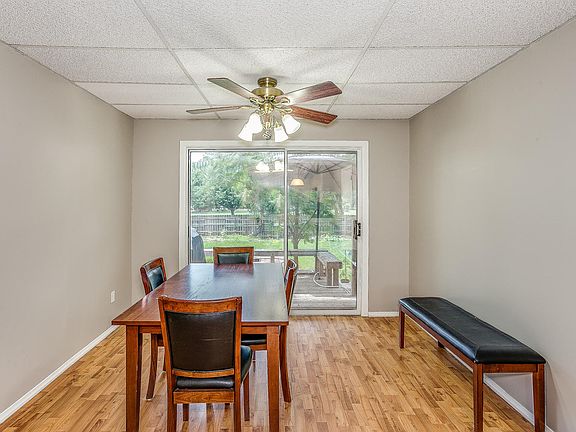 5th image of 223 N Westview Dr