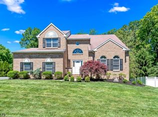 46 Fox Chase Ln, Ledgewood, NJ 07852