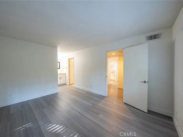 71 Woodleaf — Photo 5