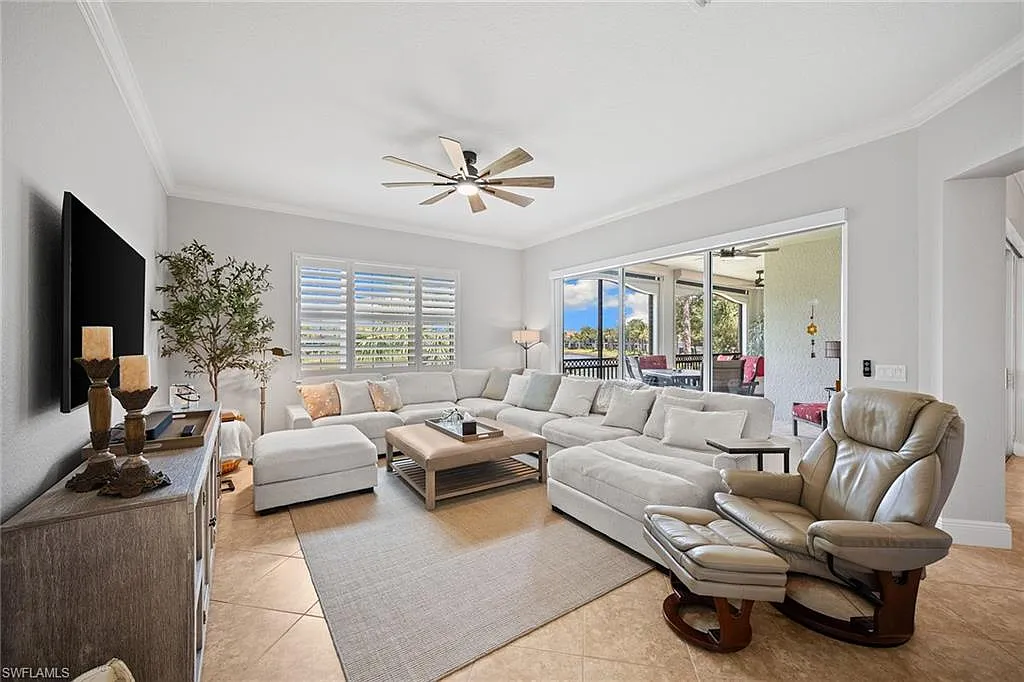4 bed, 3.0 bath, 3000 sqft, $10,000 — Photo 4