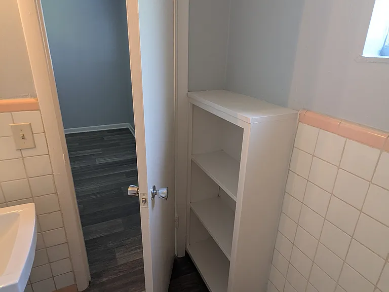 East Lake Apartments — Photo 23