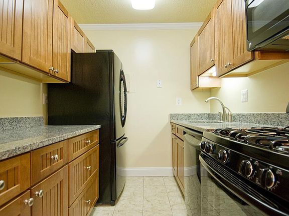 2nd image of 4858 Battery Ln APT 101