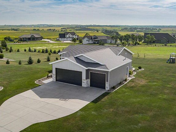 2nd image of 14559 Paniolo Way