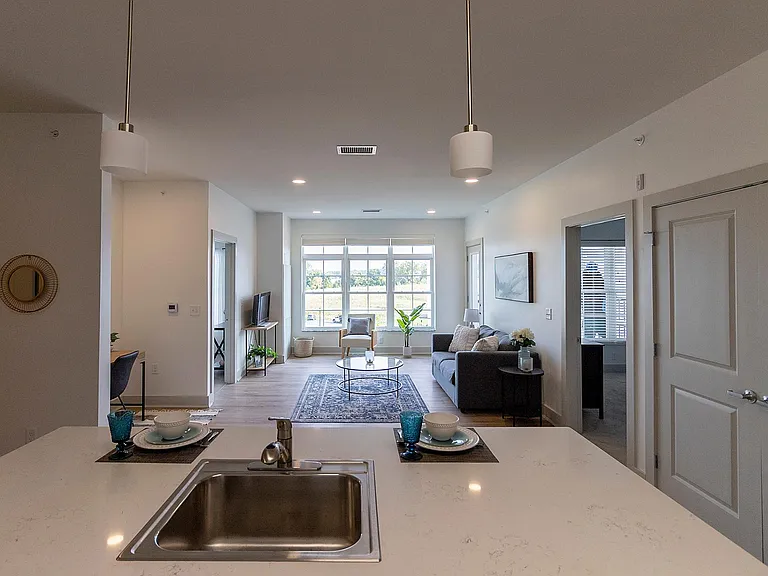 DeLaet's Landing - 99 New Broadway — Photo 14