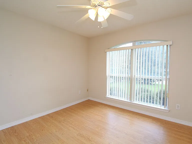 4150 Oak Pointe Dr — Photo 12