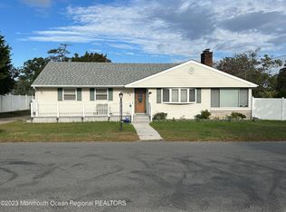 11 Larboard St, Beachwood, NJ 08722