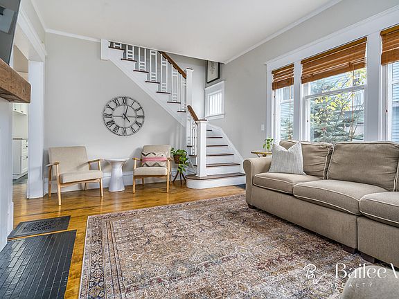 5th image of 1030 Fairmount St SE
