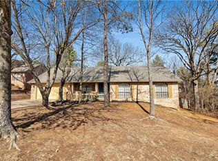 794 E Birwin St, Fayetteville, AR 72703