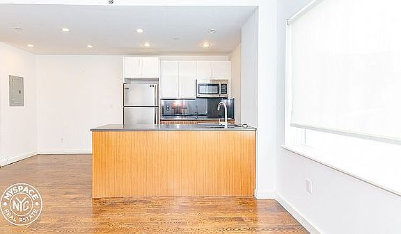 2nd image of 1209 Dekalb Ave #986