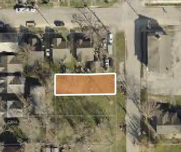 1st image of 2217 Carr St