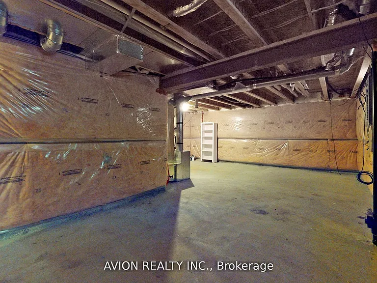 65 McCandless Ct — Photo 36