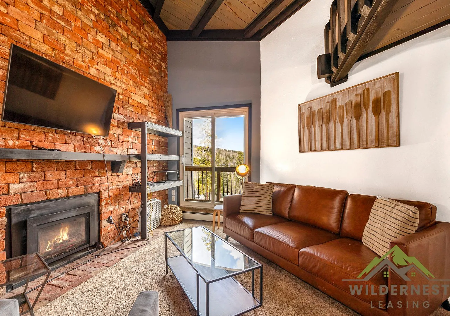 Treehouse Condo - 3rd floor Modern 2 Bedroom + Loft 1 Bath- Tastefully furnished — Photo 1