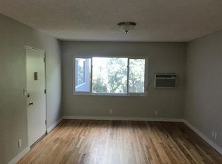 426 S Barrington Ave APT 8, Los Angeles, CA 90049