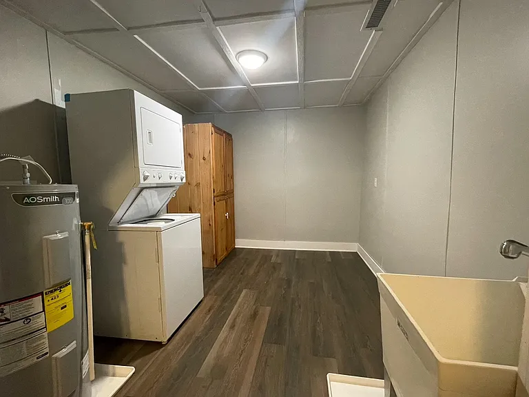 124 Camelot Trl — Photo 13