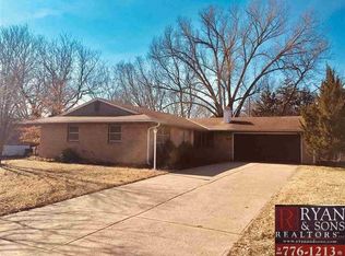 1828 Vaughn Dr, Manhattan, KS 66502