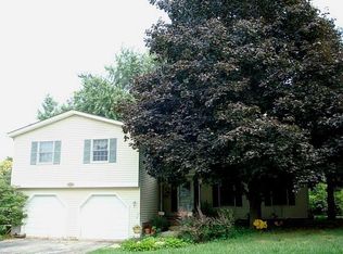 562 N Van Nortwick Ave, Batavia, IL 60510