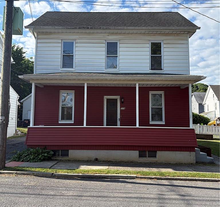 1st image of 119 E Washington St