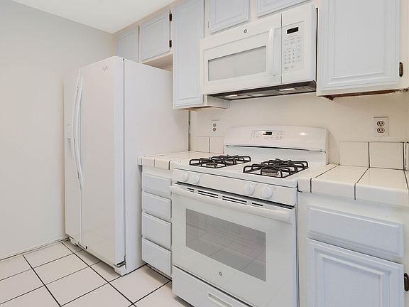 4th image of 2074 Calle La Sombra Unit 3