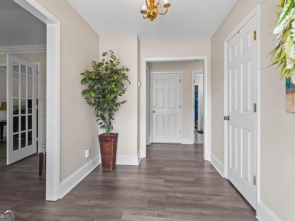 3rd image of 635 Edgecombe