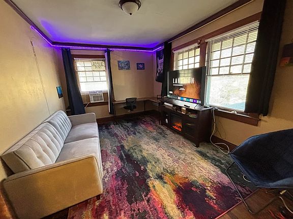 4th image of 405 N Salisbury St