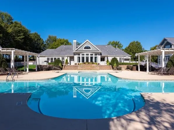 Muirfield Village Apartments