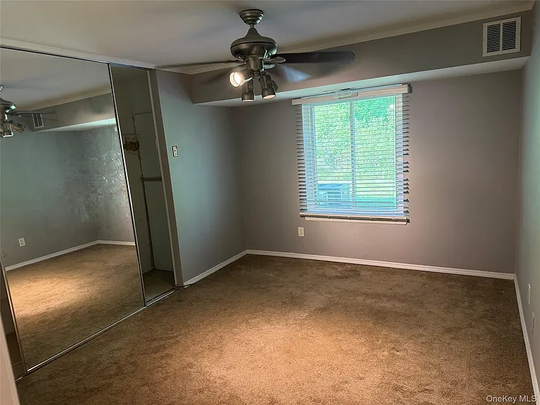 5 Laramie Ct #5 — Photo 13