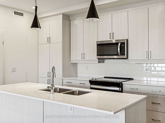 4th image of 123 Lincoln St #106