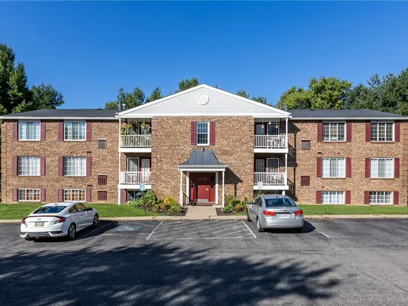 957 Wood Hollow Dr, Cranberry Township, PA 16066