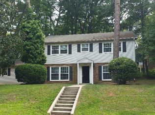 1806 Friar Tuck Rd, Greensboro, NC 27408