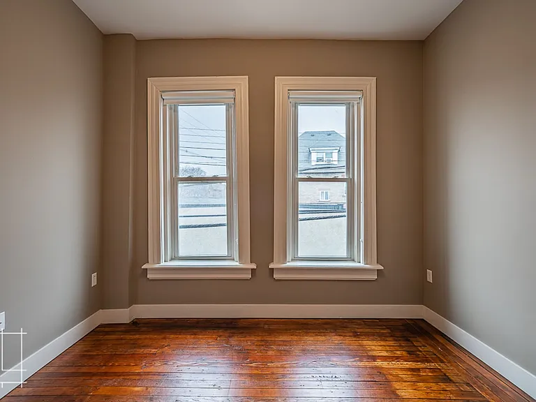 245 King Ave — Photo 21