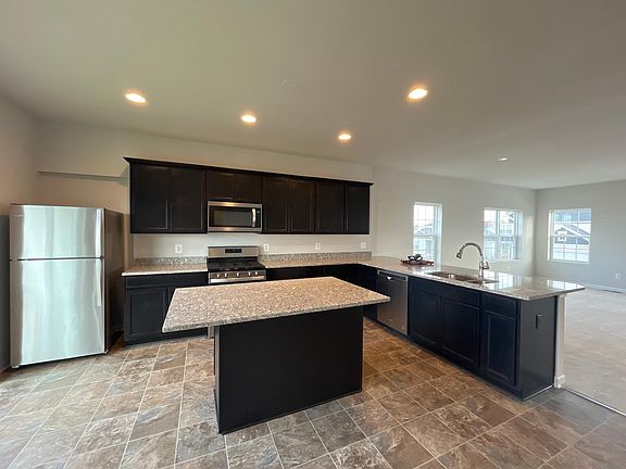 4th image of 516 Parkland Dr