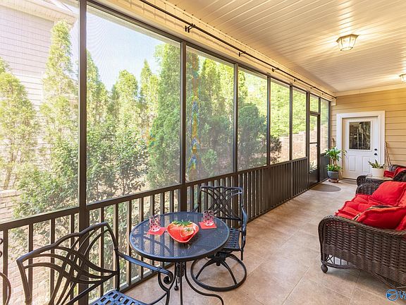 5th image of 2814 Talon Cir NE