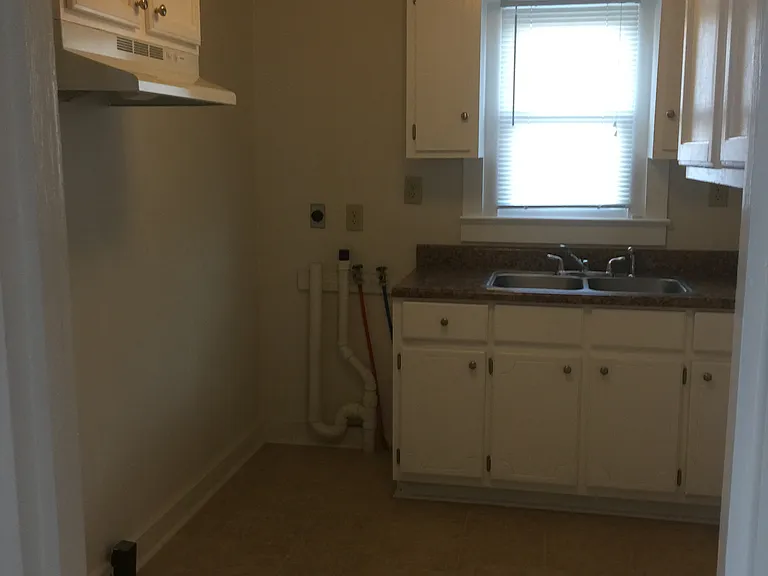 422 Pine St — Photo 6