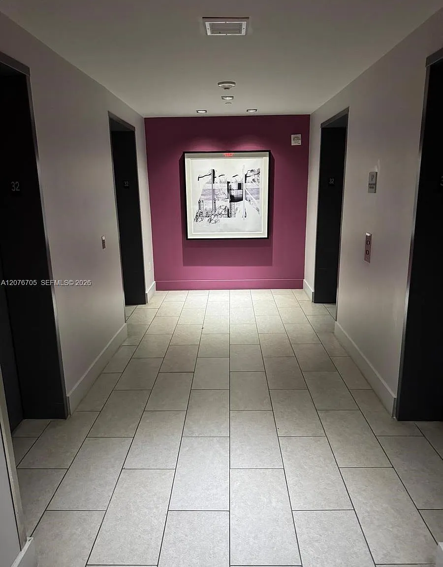 500 Brickell East Condo — Photo 1