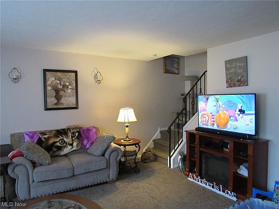 3rd image of 13918 Oakbrook Dr #3918