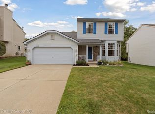 1691 Newgate Ln, Howell, MI 48843